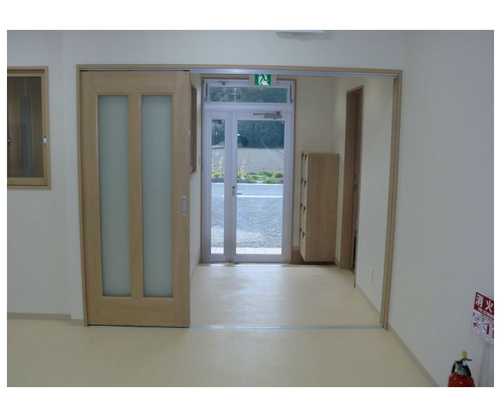 アラタ建設玄関02